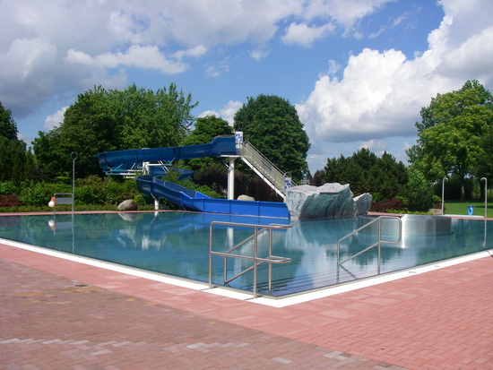 Nichtschwimmerbcken mit zahlreichen Attraktionen