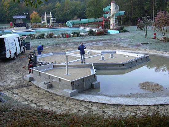 Baustelle Kinderplanschbecken