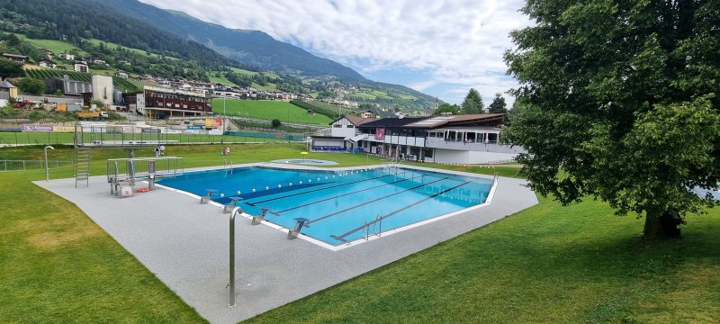 Feldthurns Schwimmbad