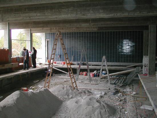 Bauphase: Sanierung Hallenbecken - Vorbereitung für Auskleidung in Edelstahl Rostfrei.