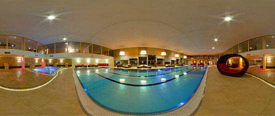 Neben dem neuen Schwimmerbecken gibt es auch eine Warmwassersprudelbecken