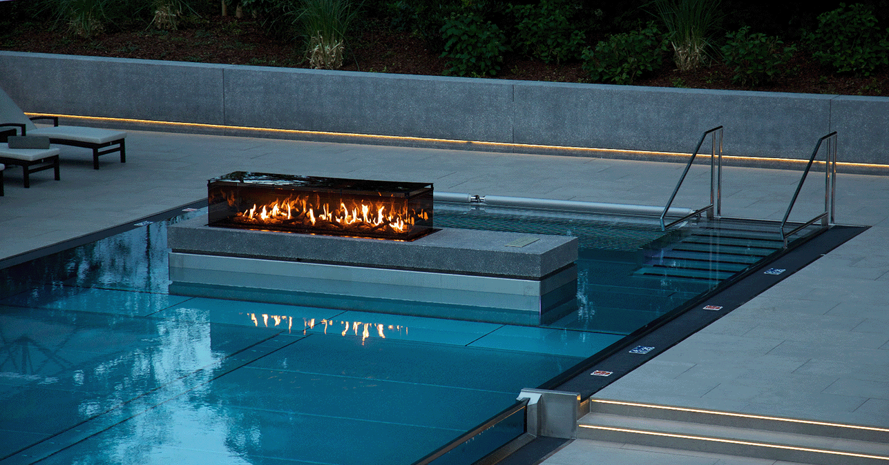 Fuoco a bordo piscina